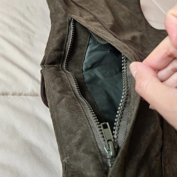 Sleeveless utility jacket vest, olive/military green with brown details, XS - Picture 7 of 16